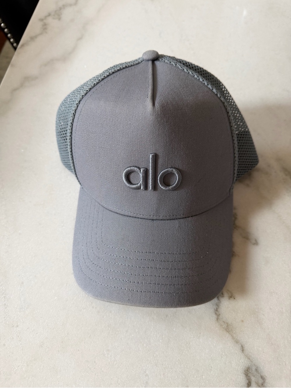 ALO Yoga Men’s Gray Mesh Trucker Cap